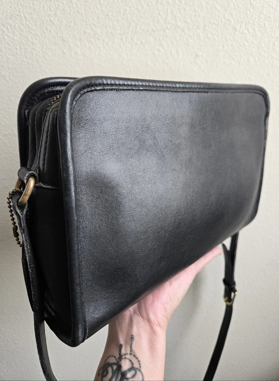 Coach Sutton 9814 Black Bag Purse Leather Vintage Has Hangtag Brass